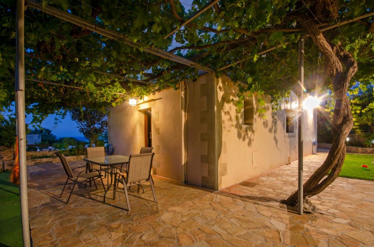 Aretaki Villas Astrátigos Extérieur photo