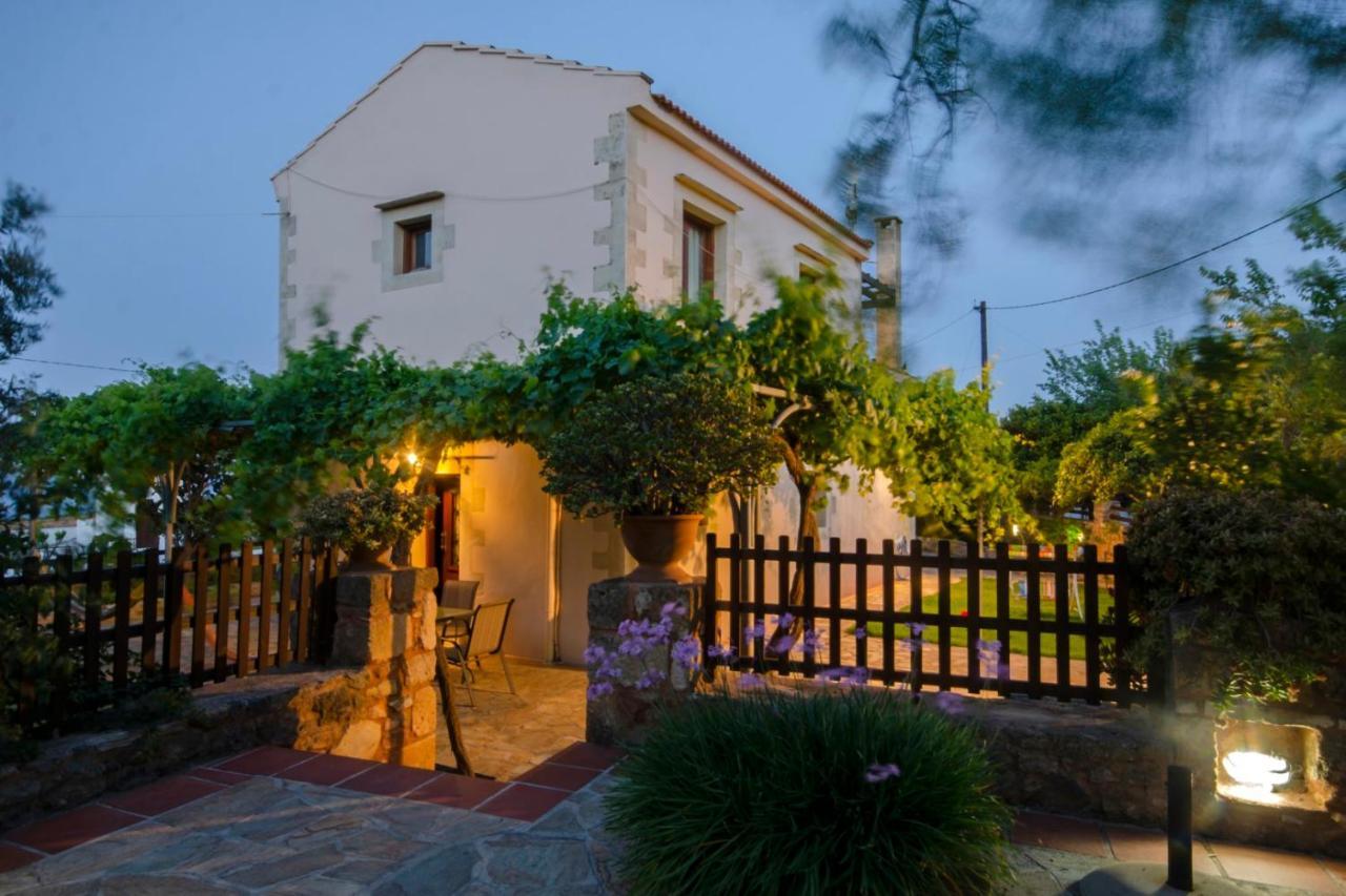 Aretaki Villas Astrátigos Extérieur photo